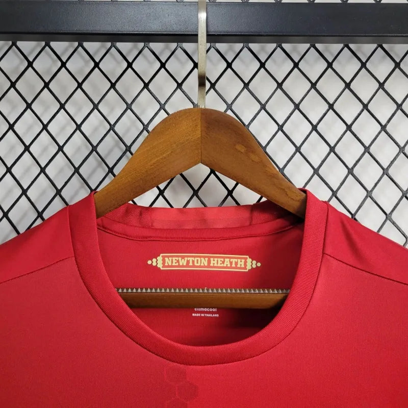 Manchester United 16/17 Home