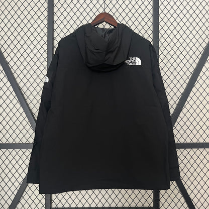 The North Face Windbreaker Black