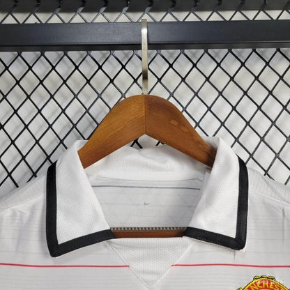 Manchester United Away 04/06